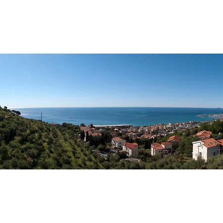 Bed and Breakfast Tra Gli Ulivi à Pietra Ligure Extérieur photo
