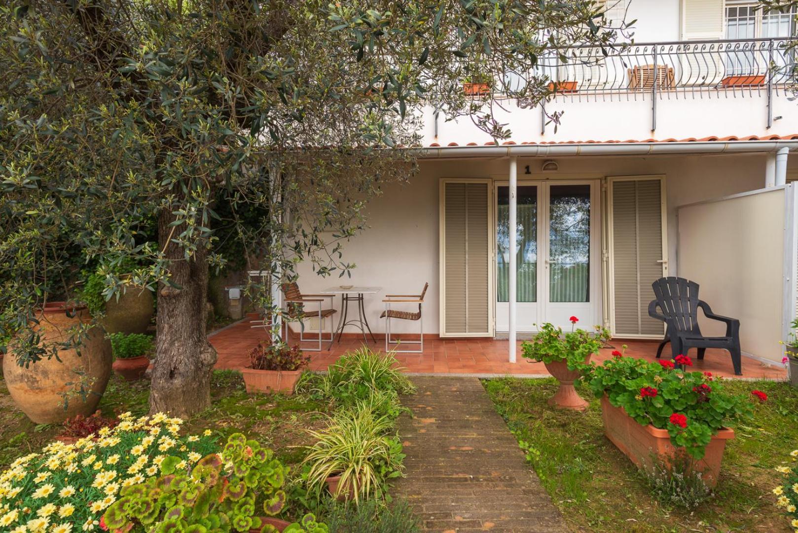 Bed and Breakfast Tra Gli Ulivi à Pietra Ligure Extérieur photo