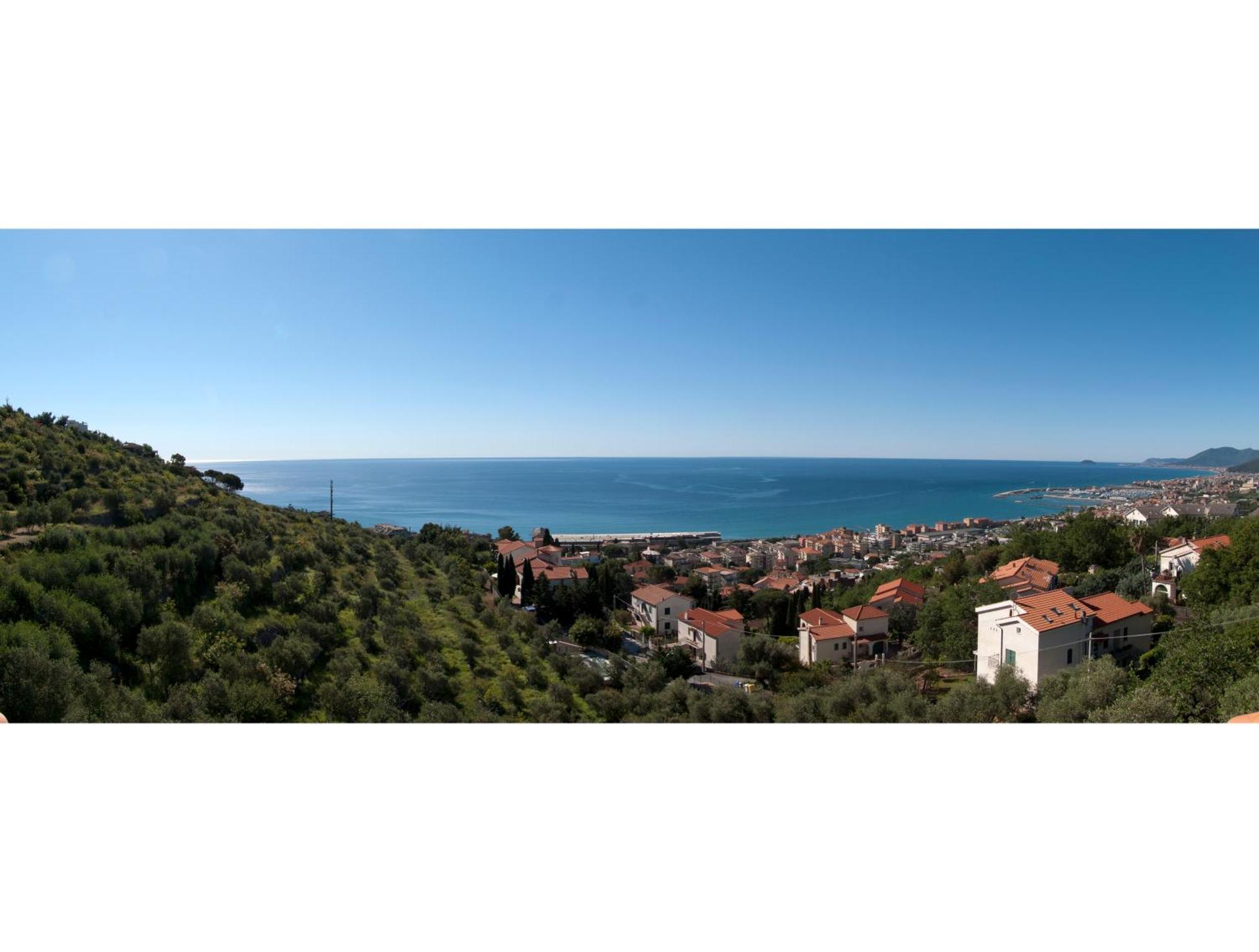 Bed and Breakfast Tra Gli Ulivi à Pietra Ligure Extérieur photo