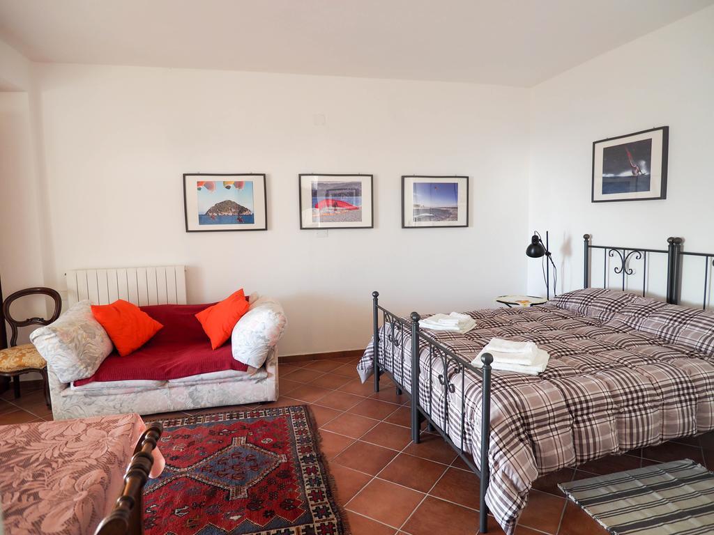 Bed and Breakfast Tra Gli Ulivi à Pietra Ligure Extérieur photo