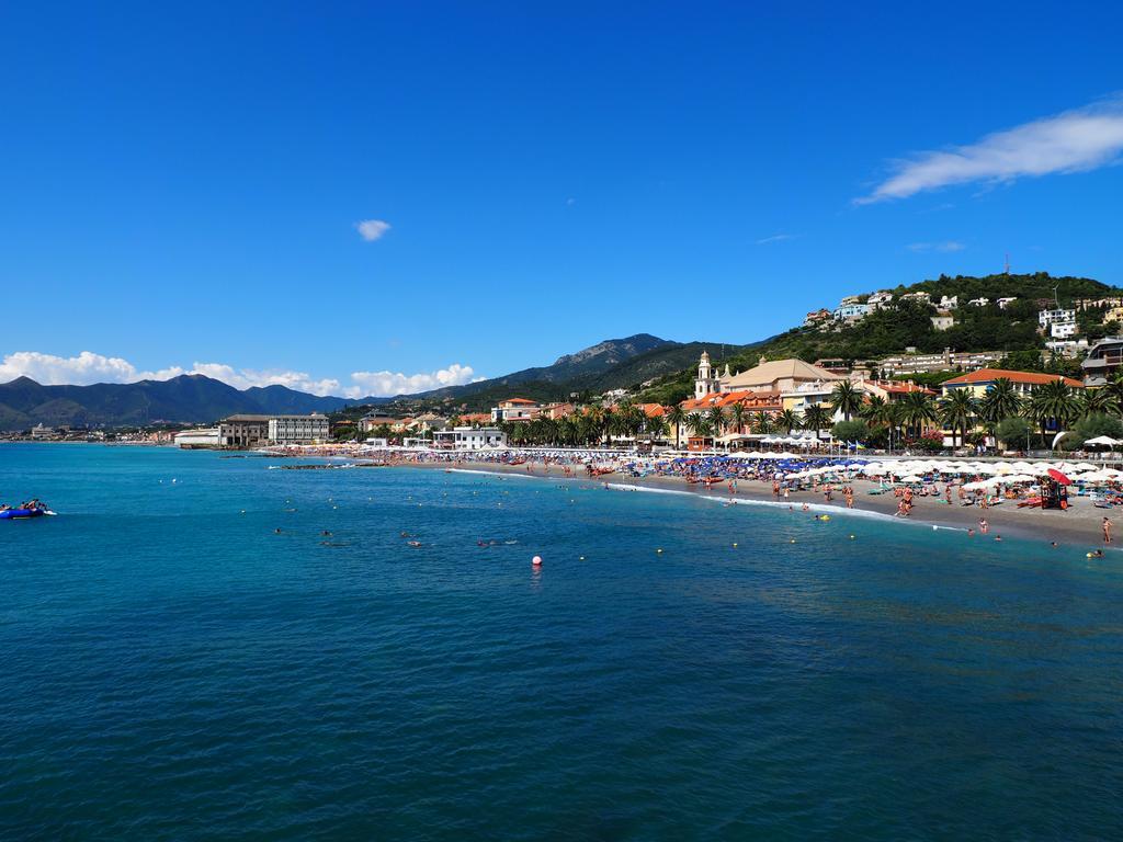 Bed and Breakfast Tra Gli Ulivi à Pietra Ligure Extérieur photo